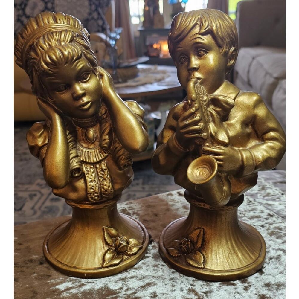Vintage Kendrick 1971 Universal Statuary Corp 1971 Chicago "Music to My Ears"